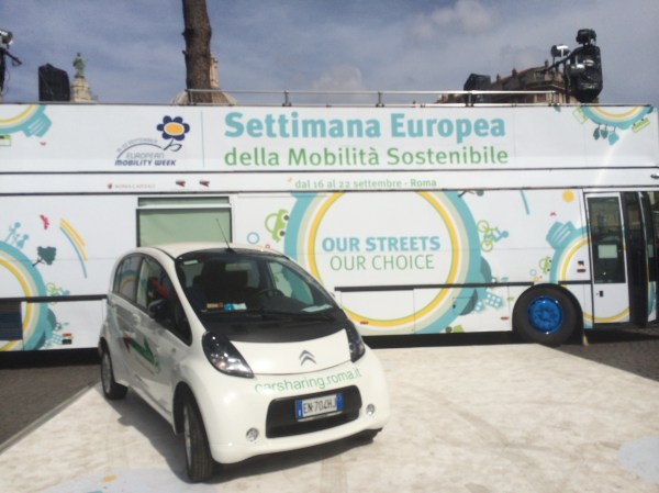 Motor vehicles in Rome's pedestrian zones to celebrate sustainable mobility (?)
